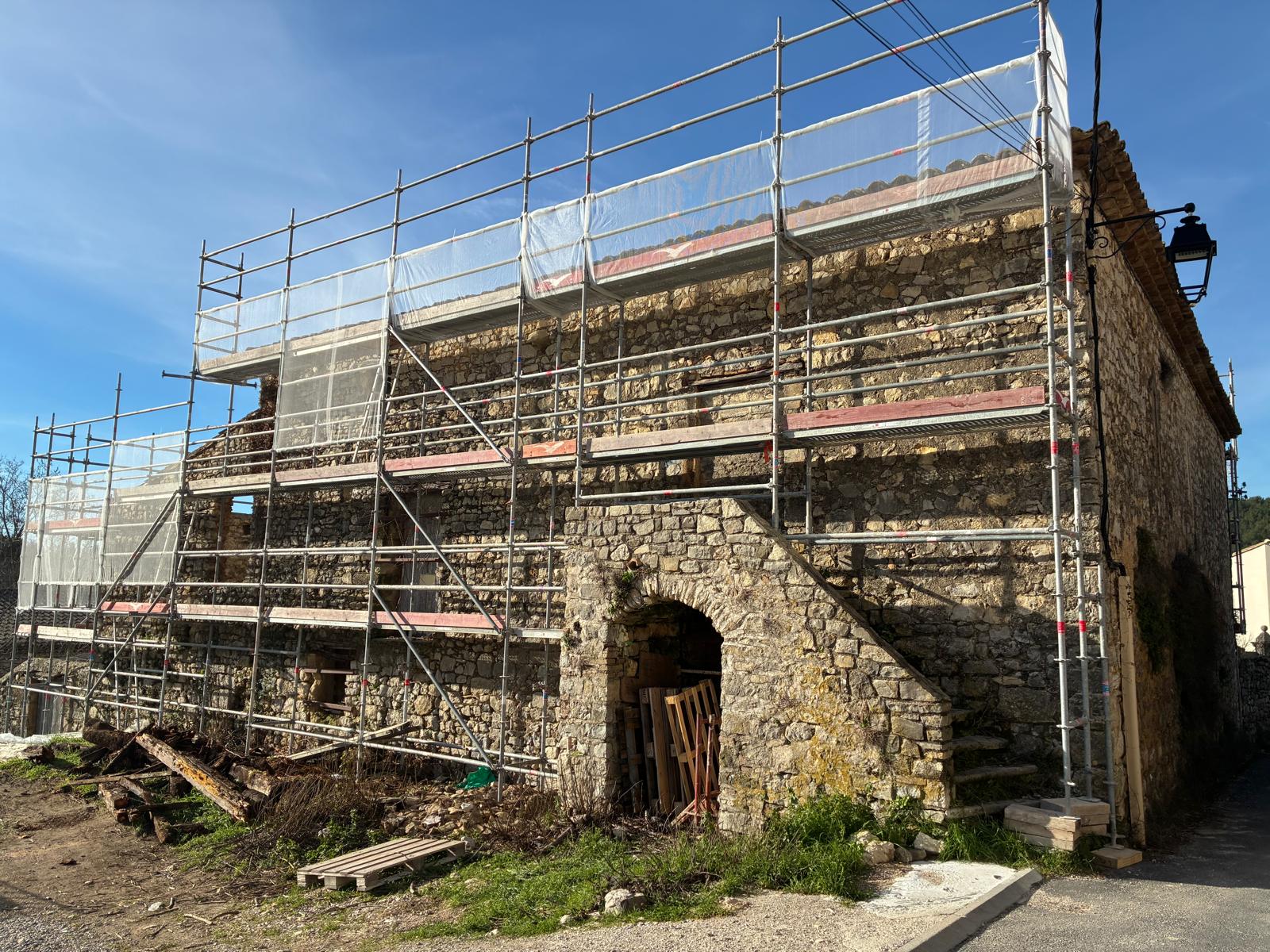 Redonner vie à l&rsquo;ancien… 🪵✨